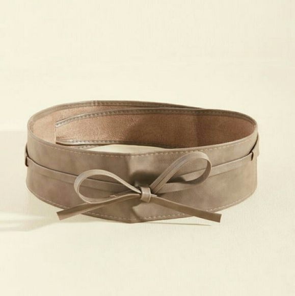 Modcloth Accessories - *Firm* Modcloth | Sasha samba vegan belt in taupe